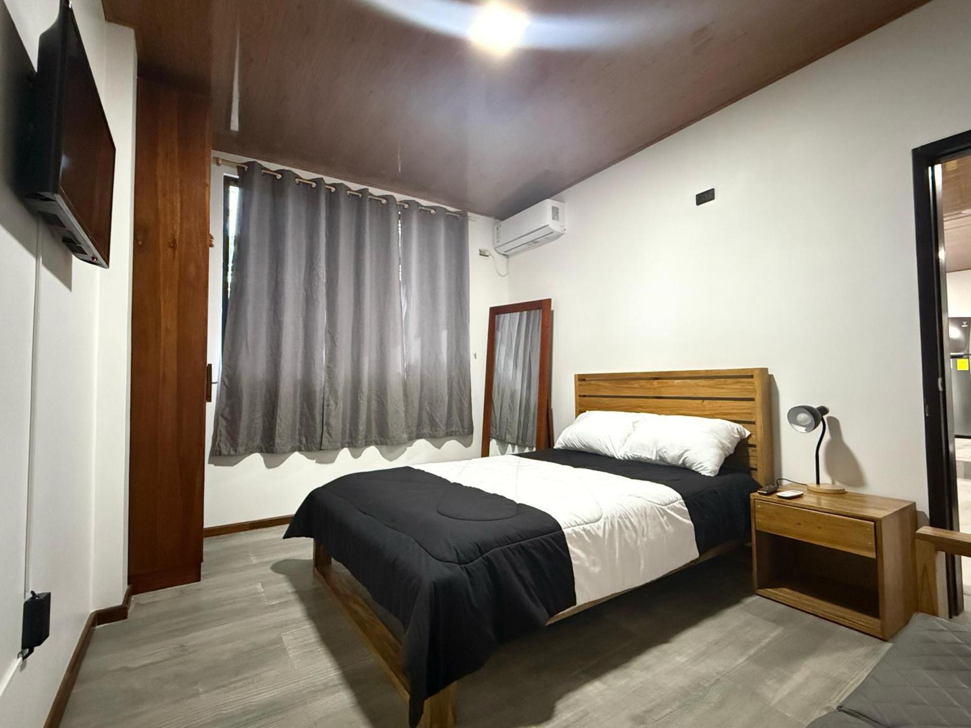 Bunker593 Inn Tena Kültér fotó
